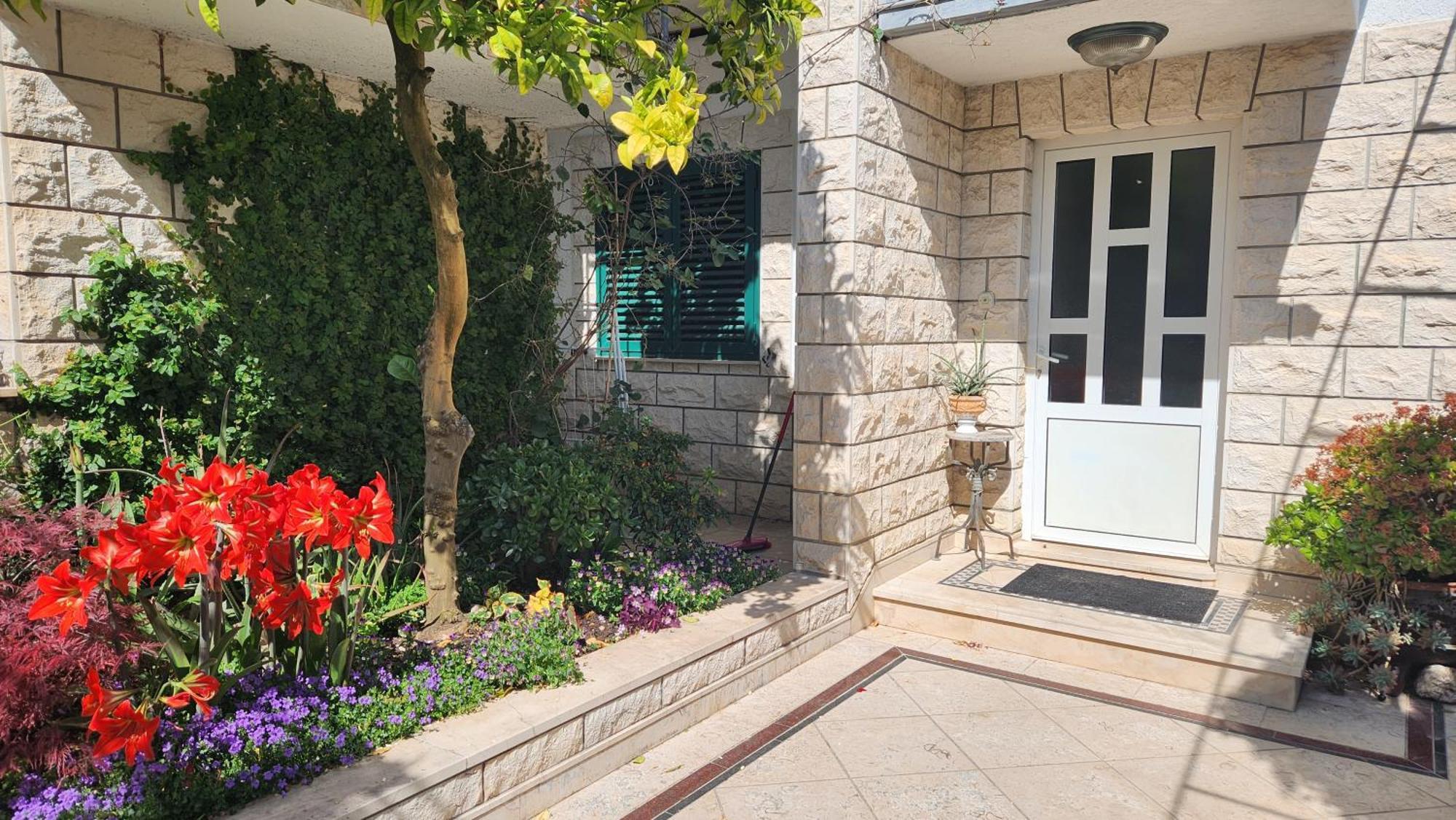 Anita Apartments Трогір Екстер'єр фото
